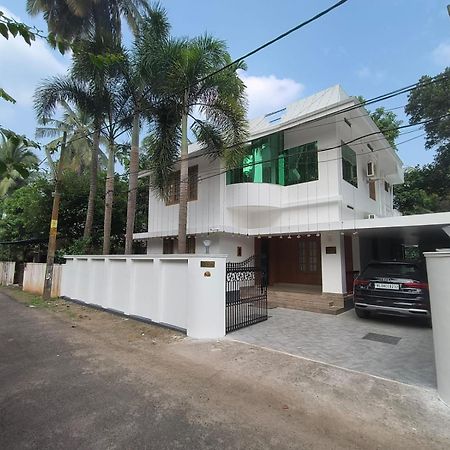 White House Villa Thrissur Eksteriør billede